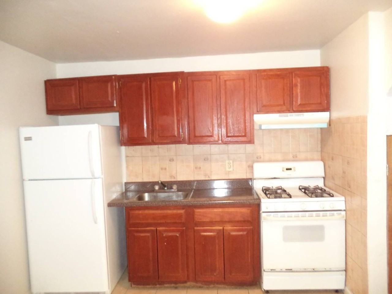 10753 Remington St - Photo 3 of 10