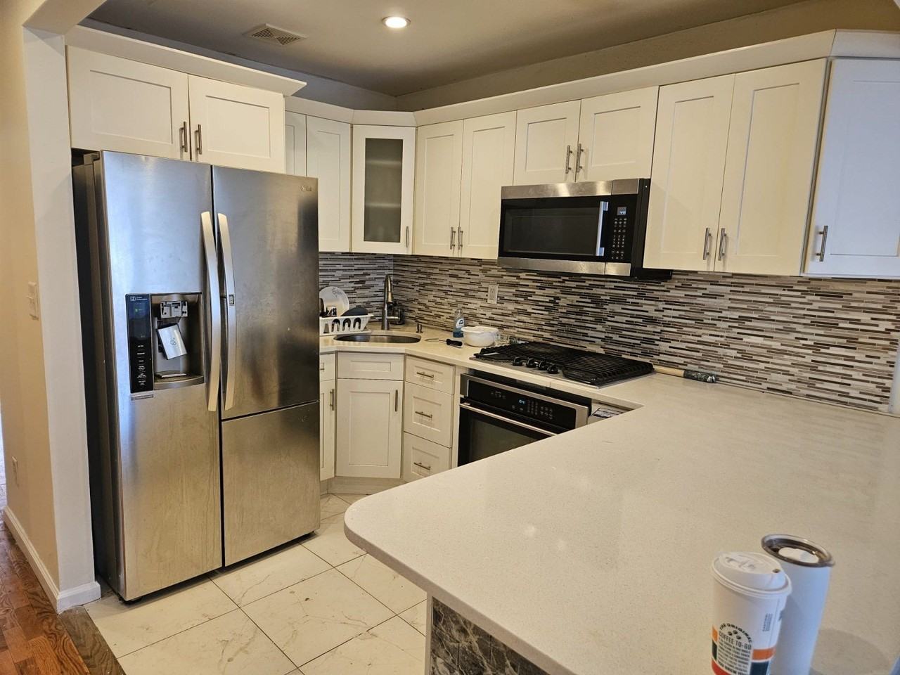 205 Beach 28th St - Photo 4 of 8
