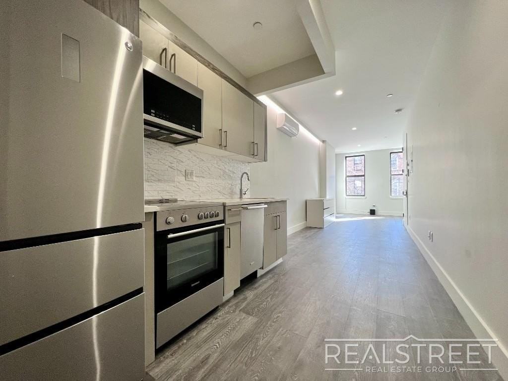 277 Linden St #2B - Photo 7 of 15