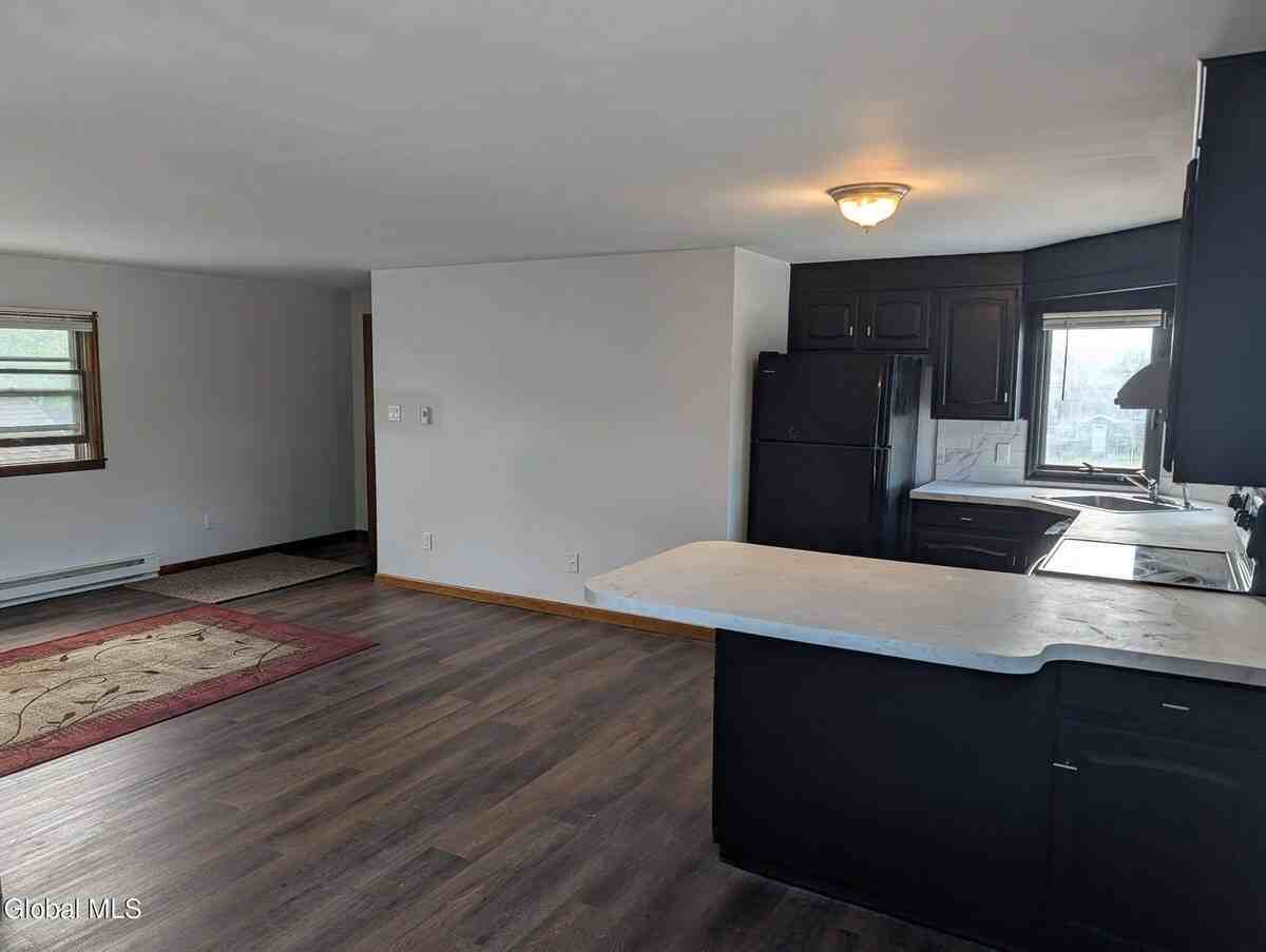 1729 Ferguson St #2 - Photo 5 of 19