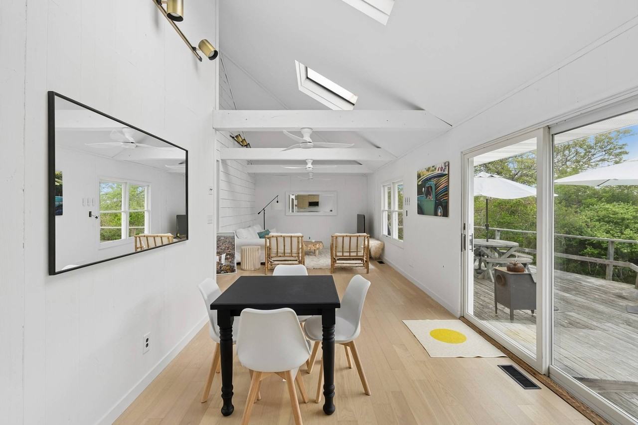34 Seaside Ave - Photo 3 of 11