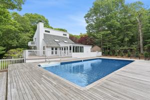 featured image of 3 N Woods Ln