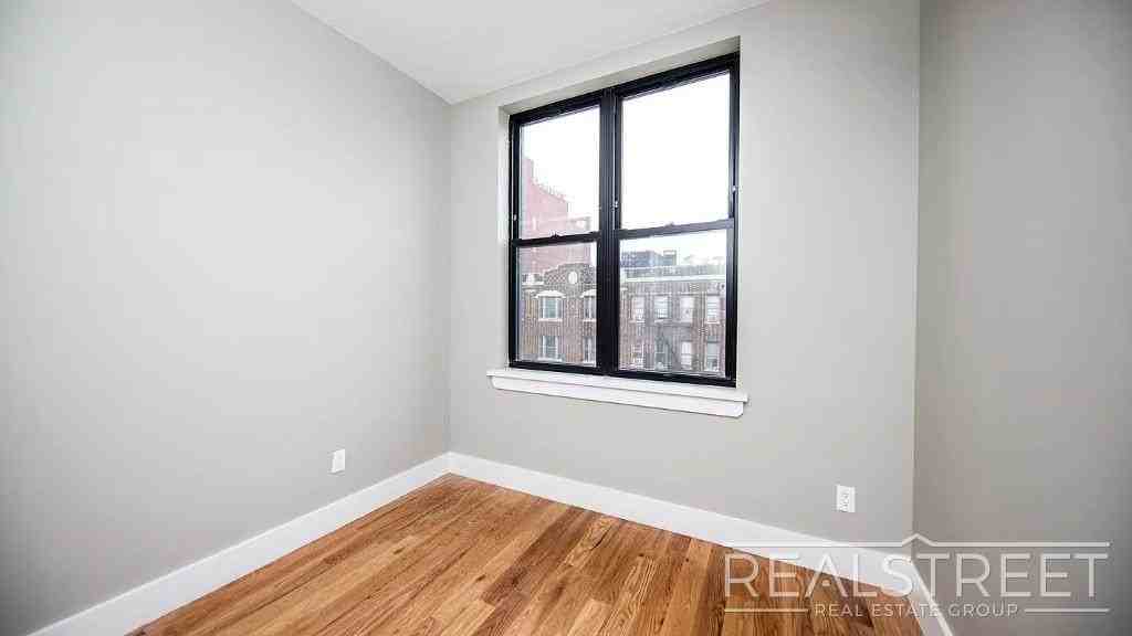 1526 Park Pl #2A - Photo 6 of 16