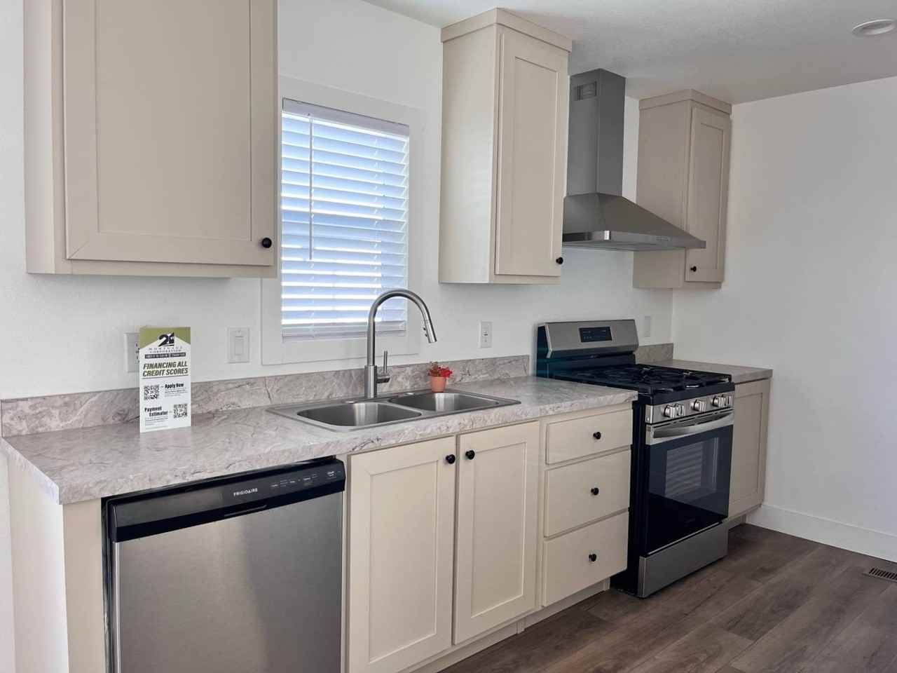 1431 N French St #E13 - Photo 2 of 10