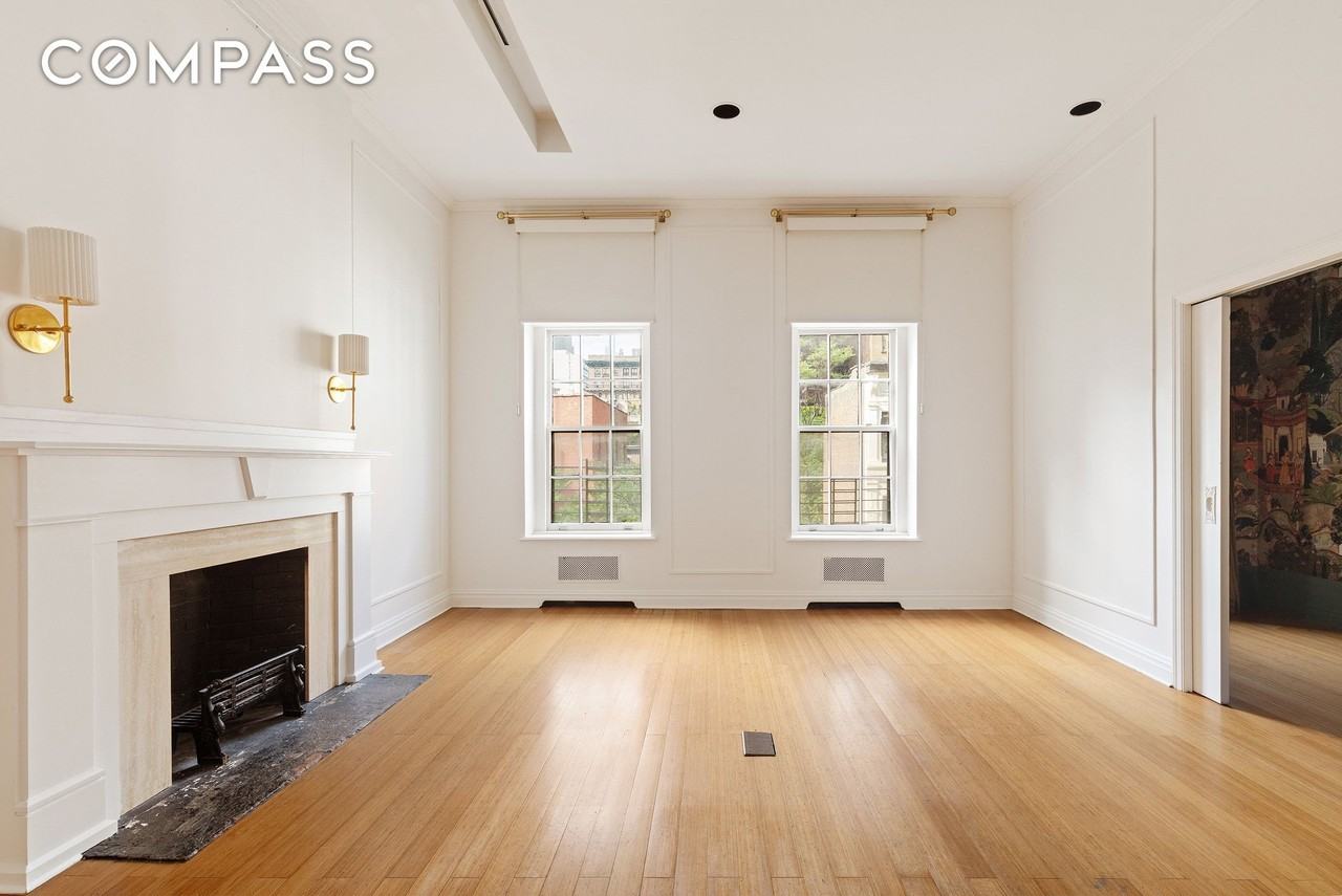 126 E 19th St #5 - Photo 2 of 12