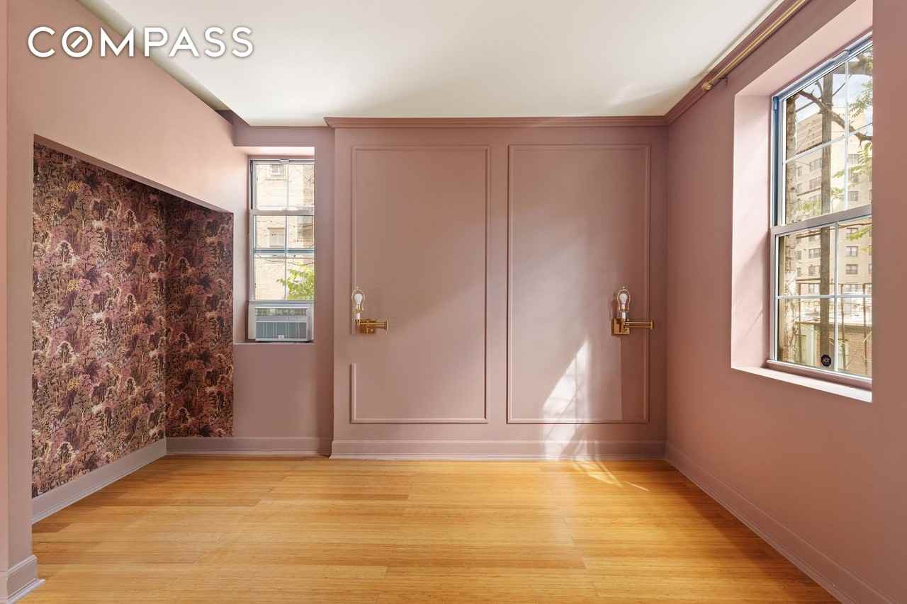126 E 19th St #5 - Photo 6 of 12