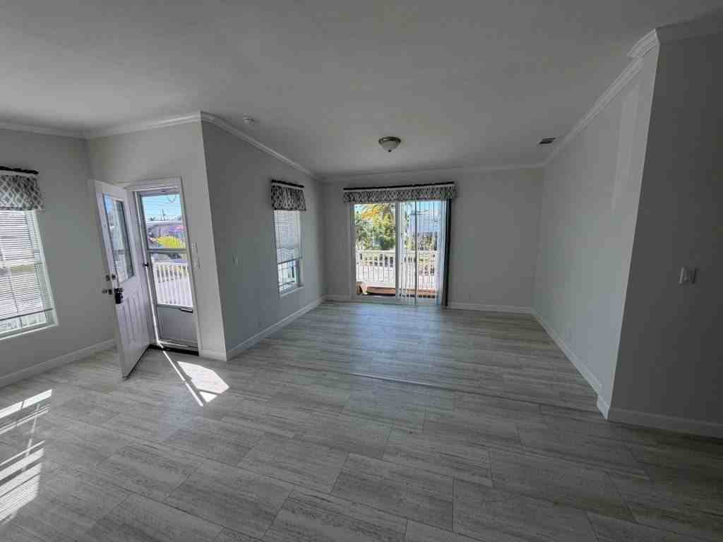 53 6th St W #53 - Photo 7 of 20