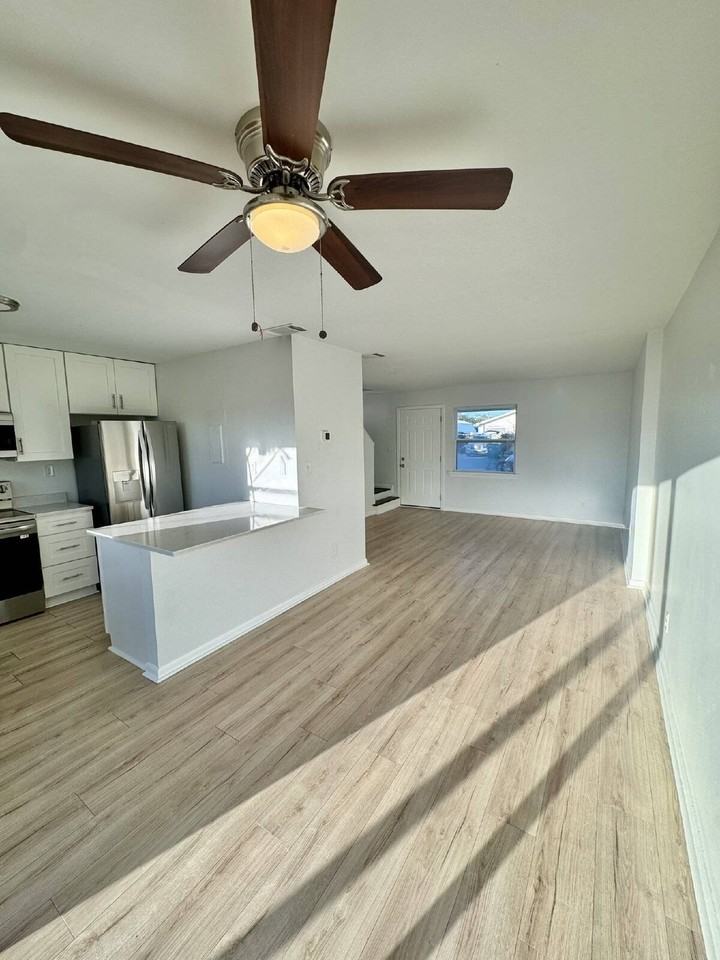 8003 Beach Dr #A - Photo 3 of 22