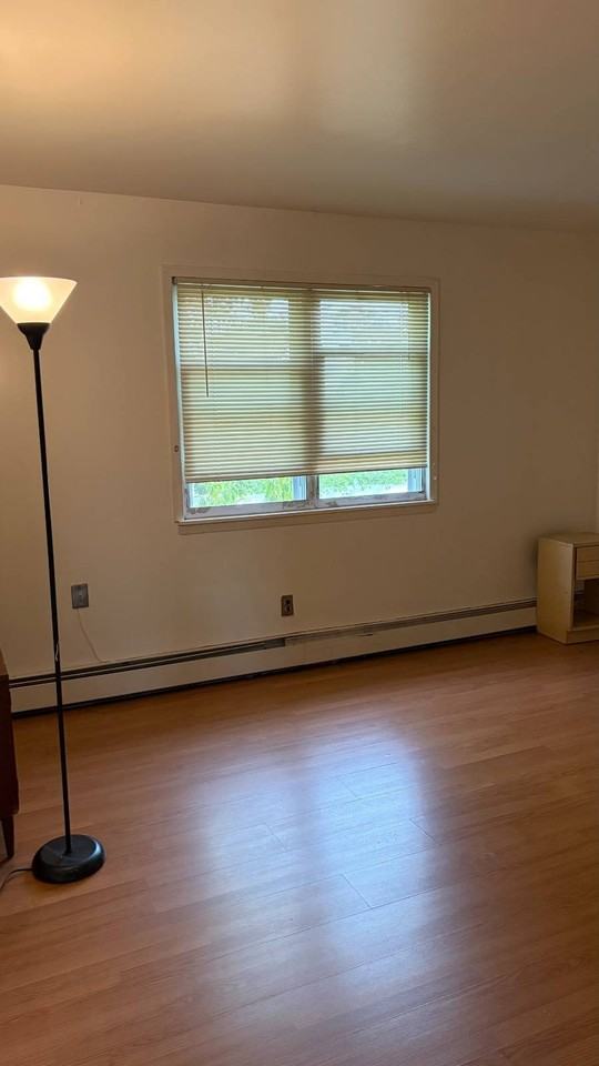 52B Evergreen St - Photo 7 of 9