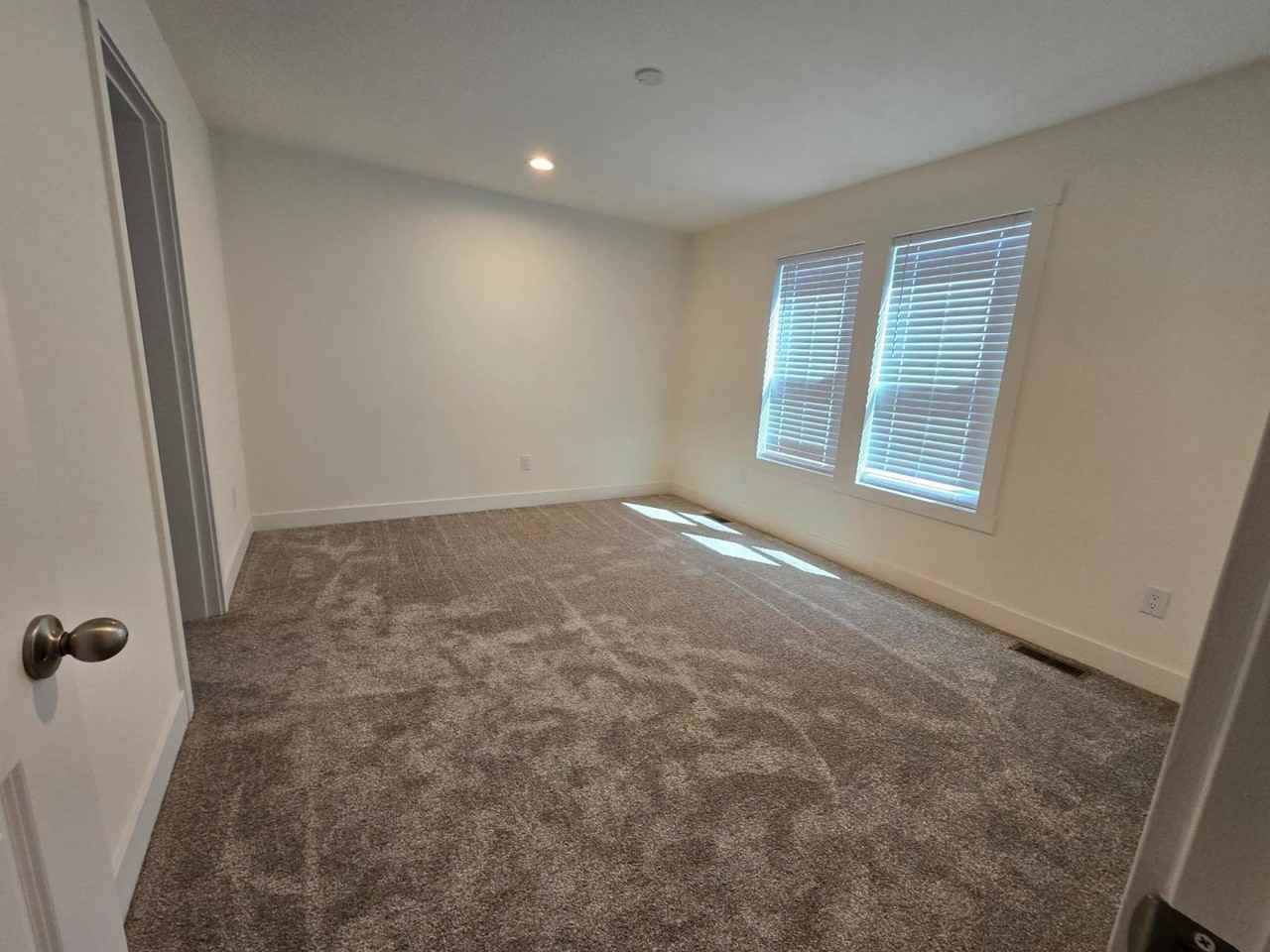 359 Lemon Dr #17 - Photo 4 of 14