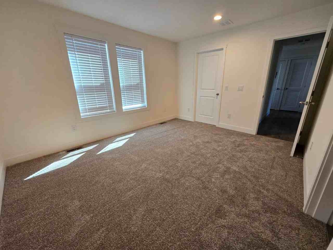 359 Lemon Dr #17 - Photo 5 of 14