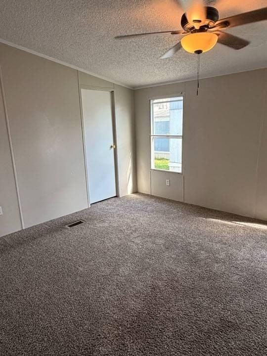 2112 Colonial Dr - Photo 7 of 11