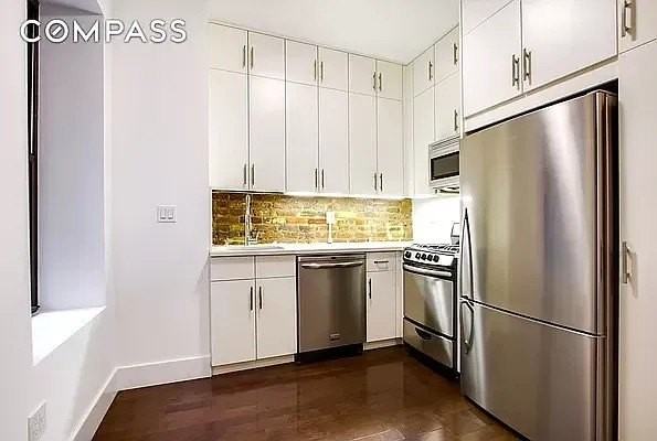 344 W 14th St #B3 - Photo 2 of 5