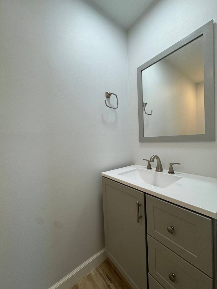 8003 Beach Dr #C - Photo 6 of 14