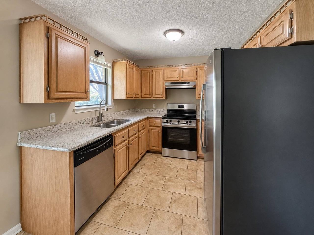 3406 Granite Dr - Photo 5 of 12