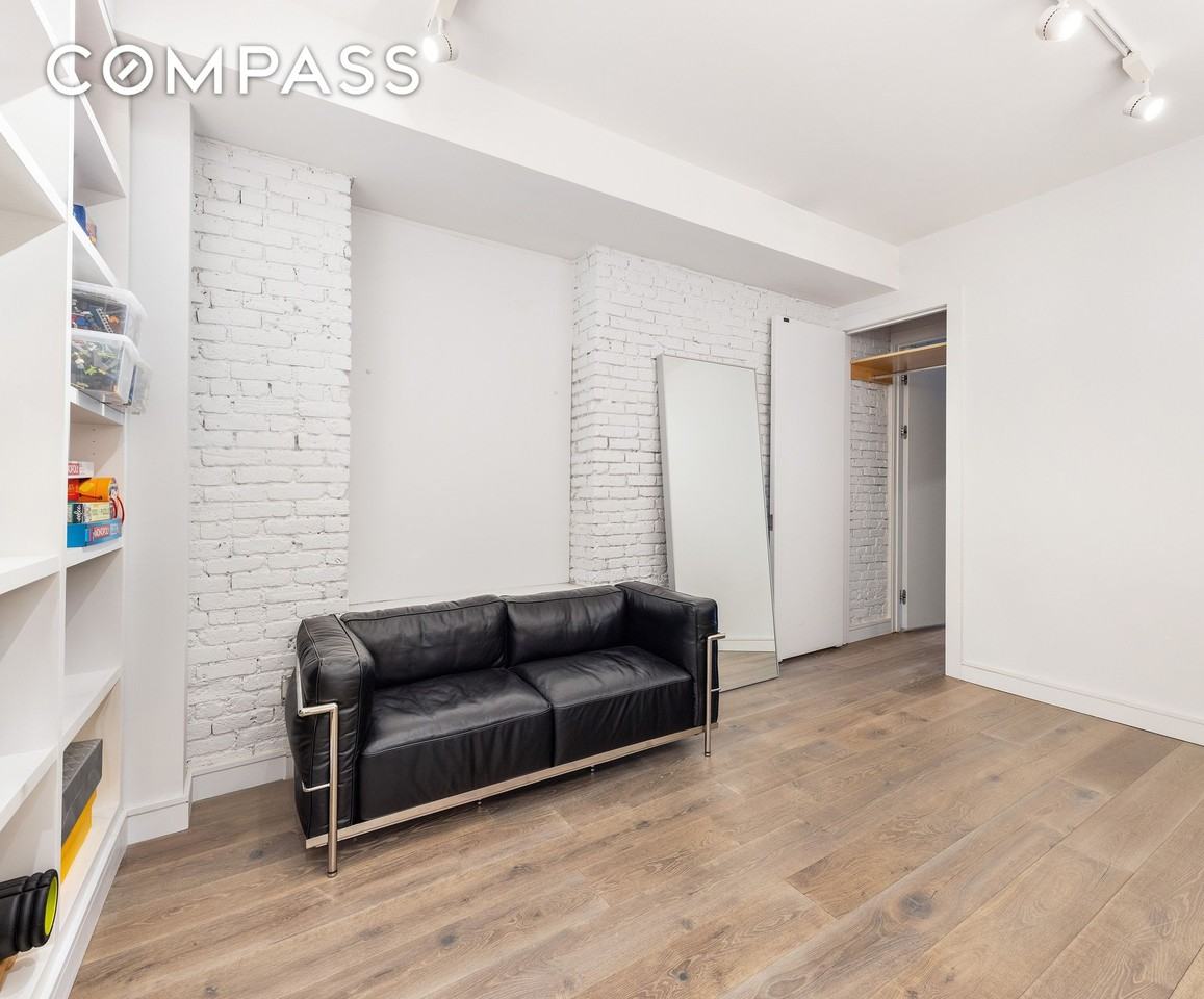 9 Jones St #2 - Photo 6 of 8