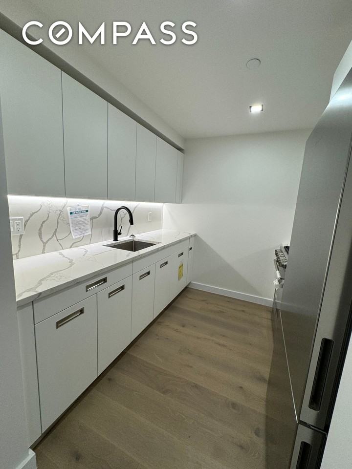 618 Avenue H #2C - Photo 2 of 15