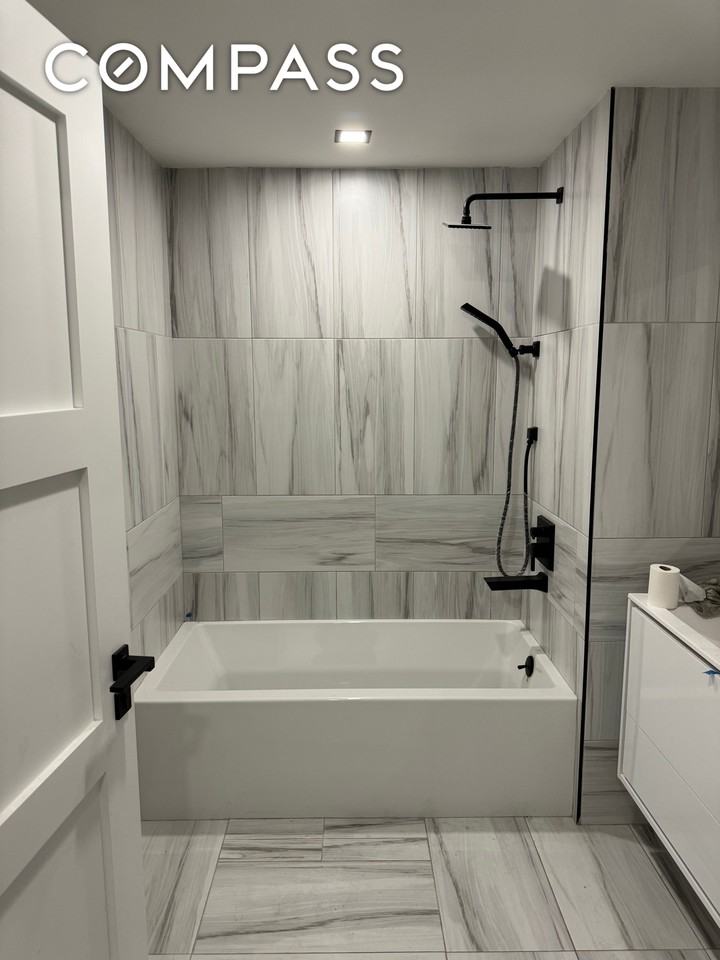 618 Avenue H #2C - Photo 7 of 15