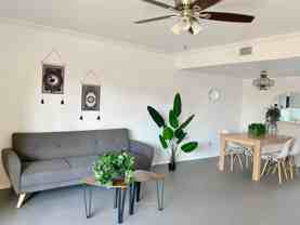 820 W 14th St - Photo 1 of 1