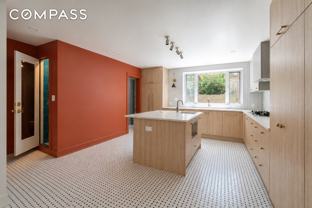 814 Putnam Ave #1 - Photo 1 of 1