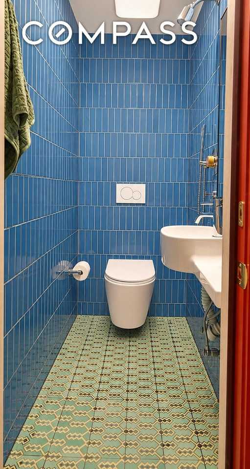 814 Putnam Ave #1 - Photo 4 of 18