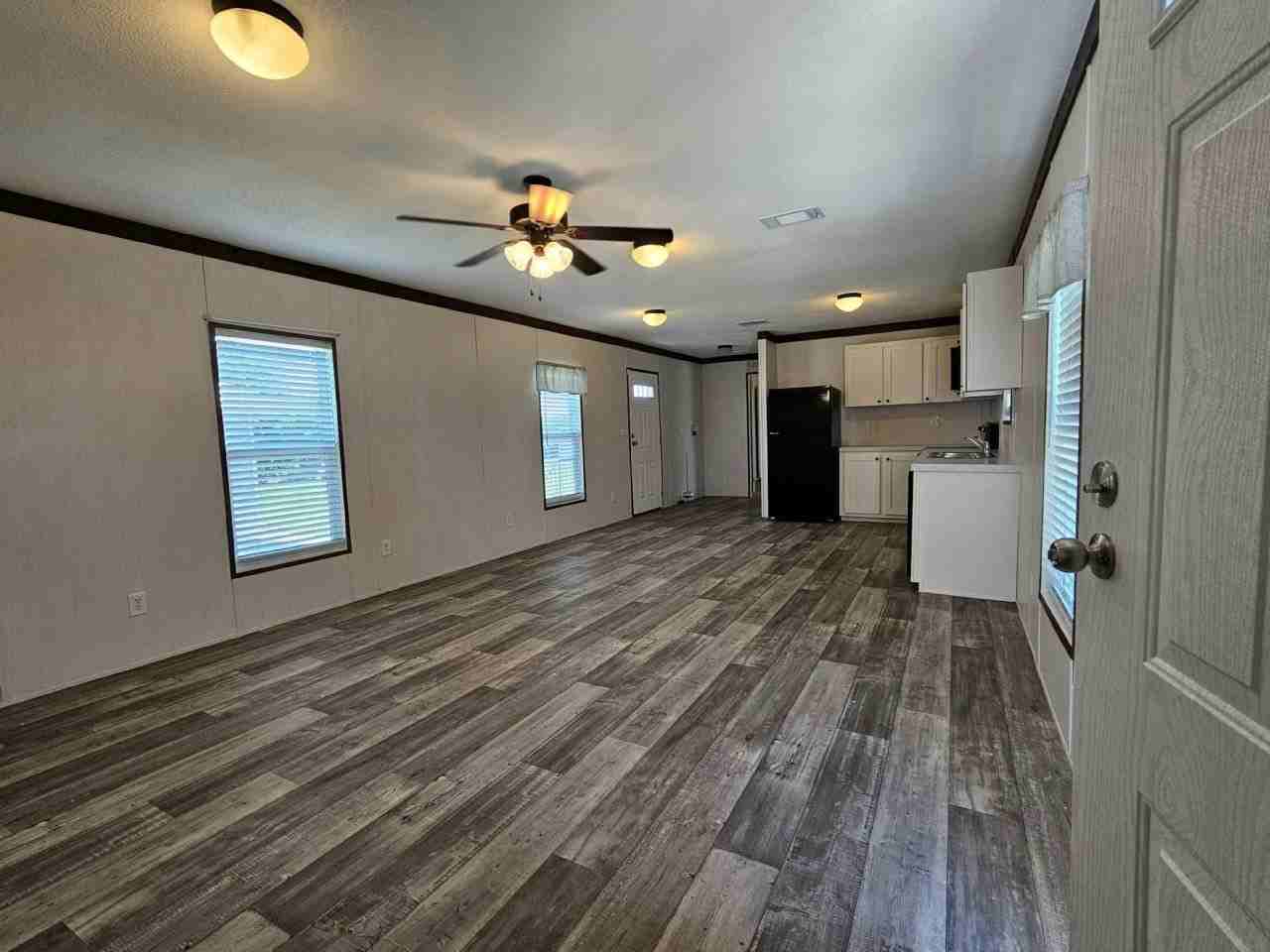 1020 N Yellowstone #2061 - Photo 2 of 10
