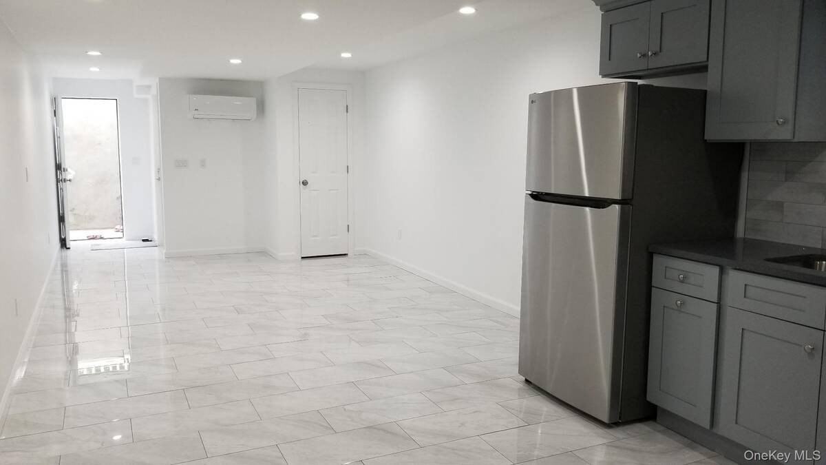 21 Adamson St - Photo 5 of 6