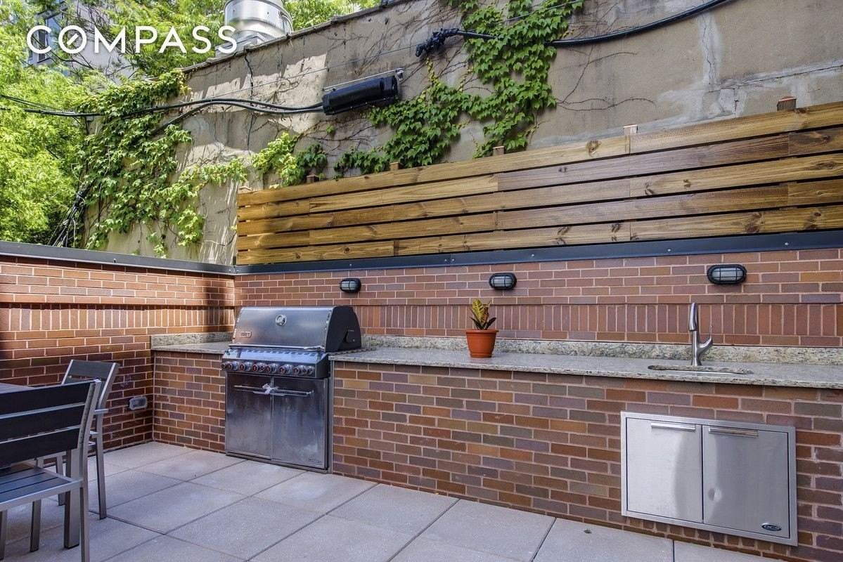 525 Myrtle Ave #204 - Photo 6 of 9