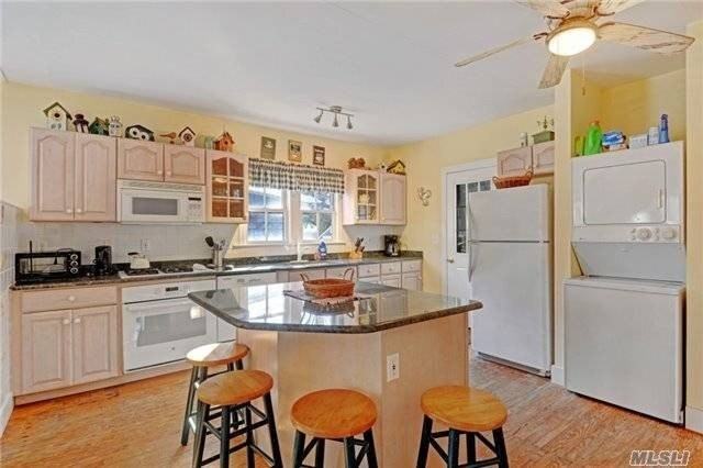 33 Cedar Ct - Photo 3 of 5