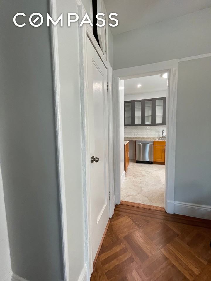 328 E 5th St #2 - Photo 3 of 15