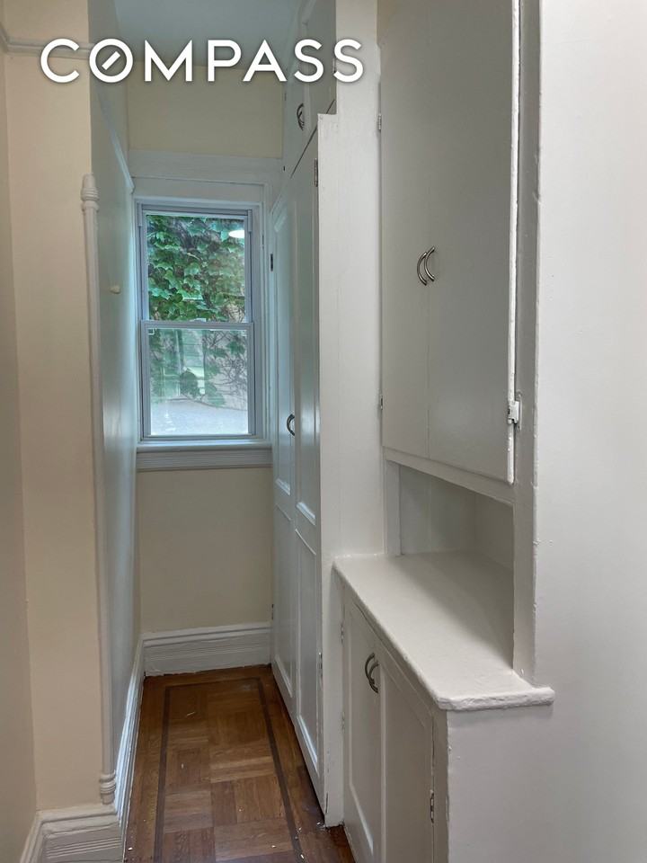 328 E 5th St #2 - Photo 7 of 15