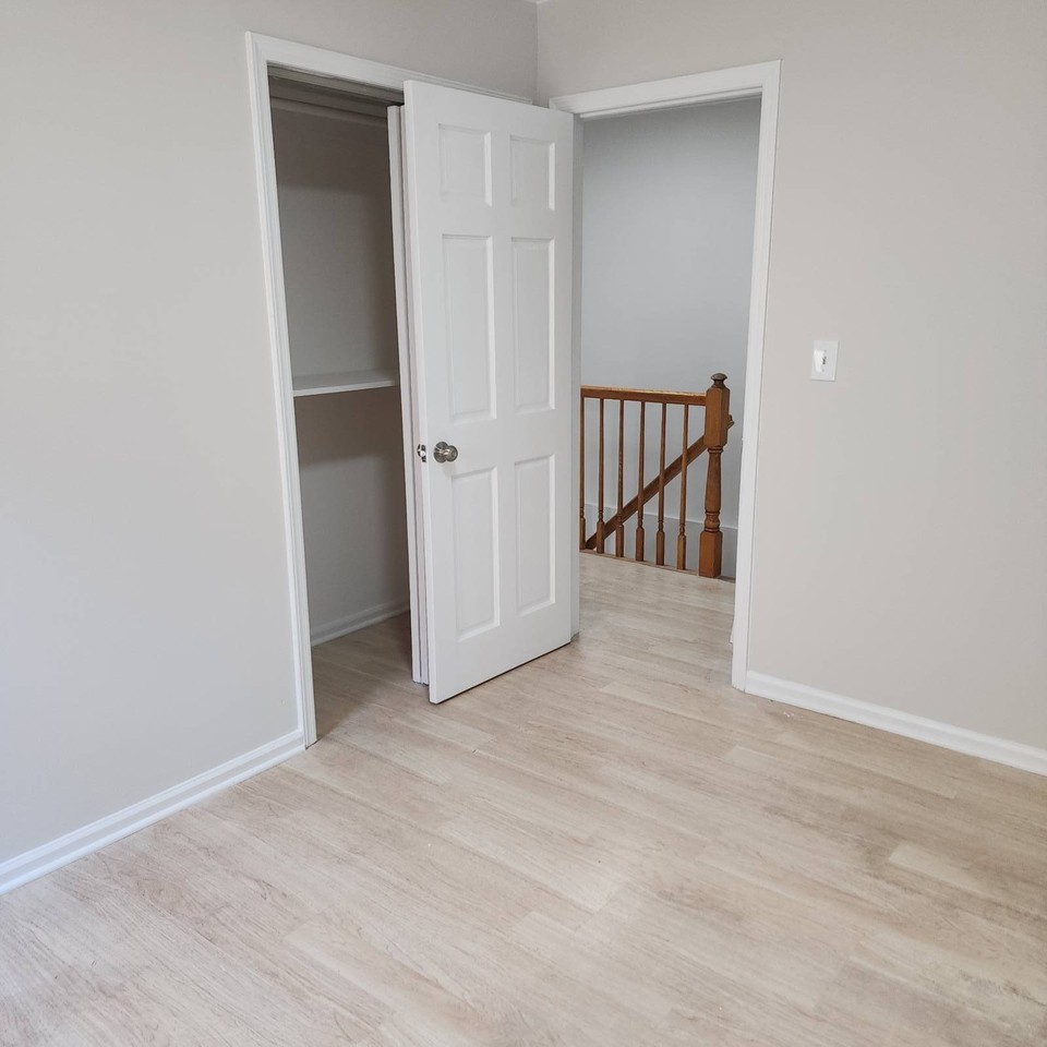 70 Elm Ave - Photo 6 of 11