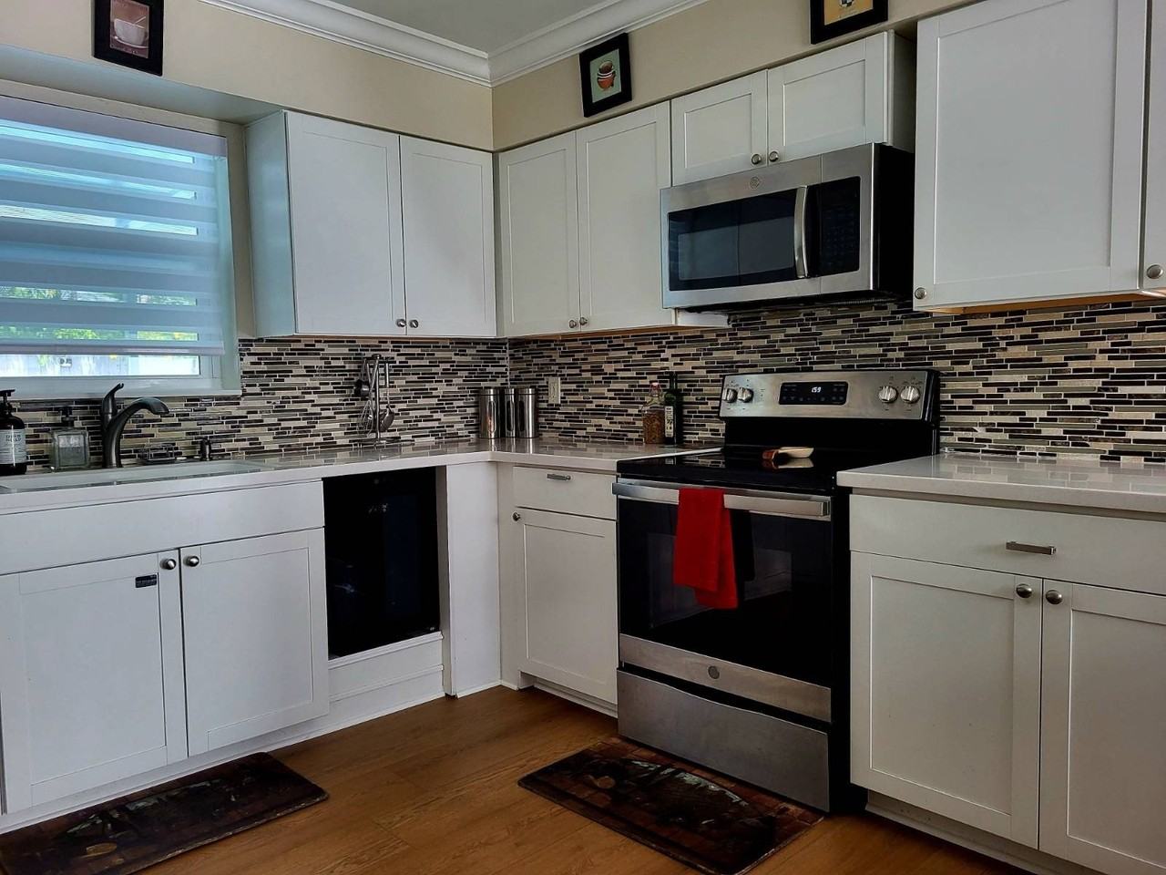 154 E 29th Ct - Photo 4 of 17