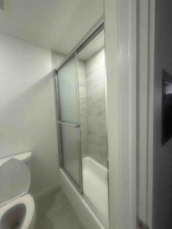739 43rd St - Photo 2 of 10