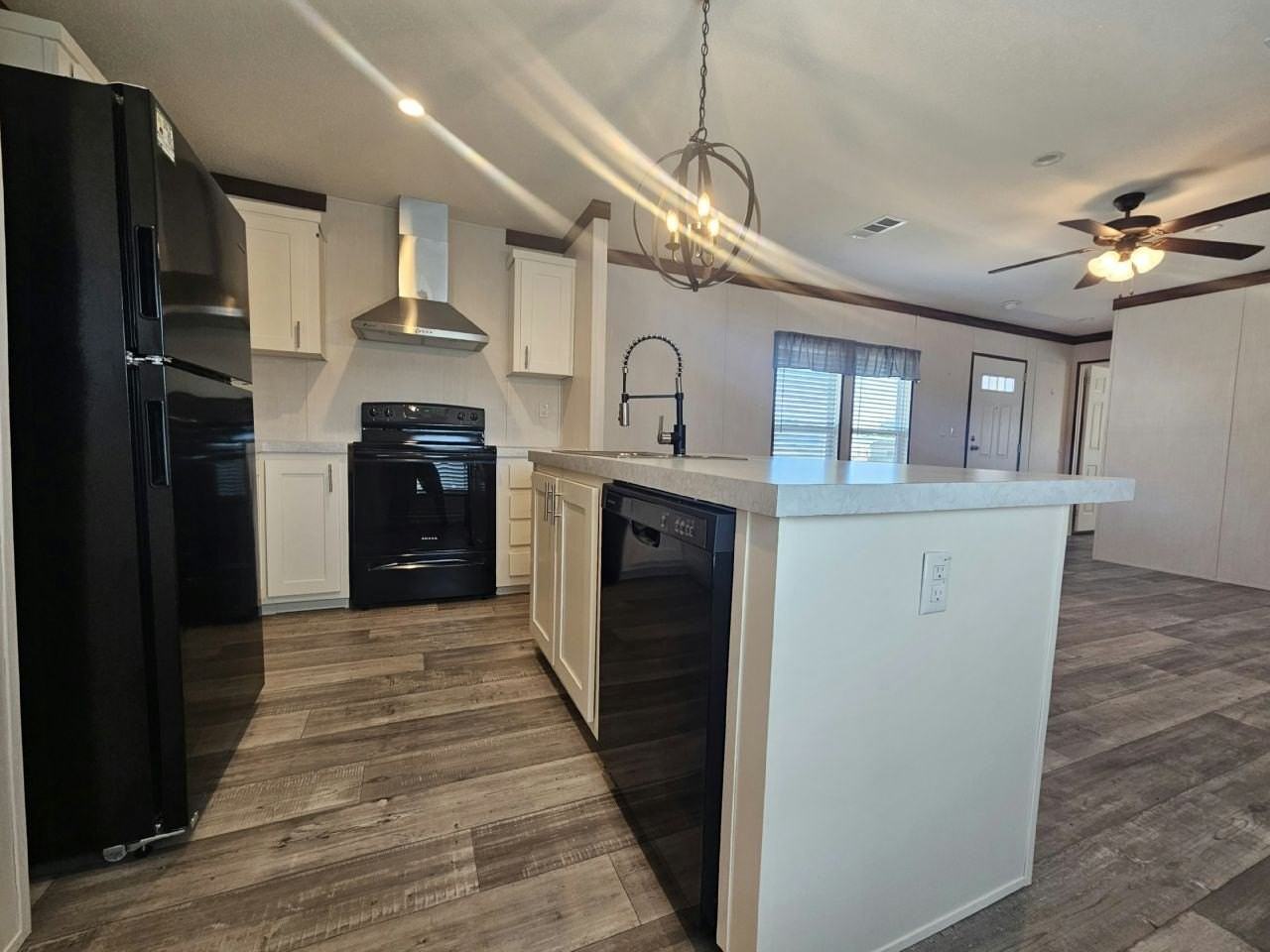 436 Suwanee Dr #2036 - Photo 3 of 8