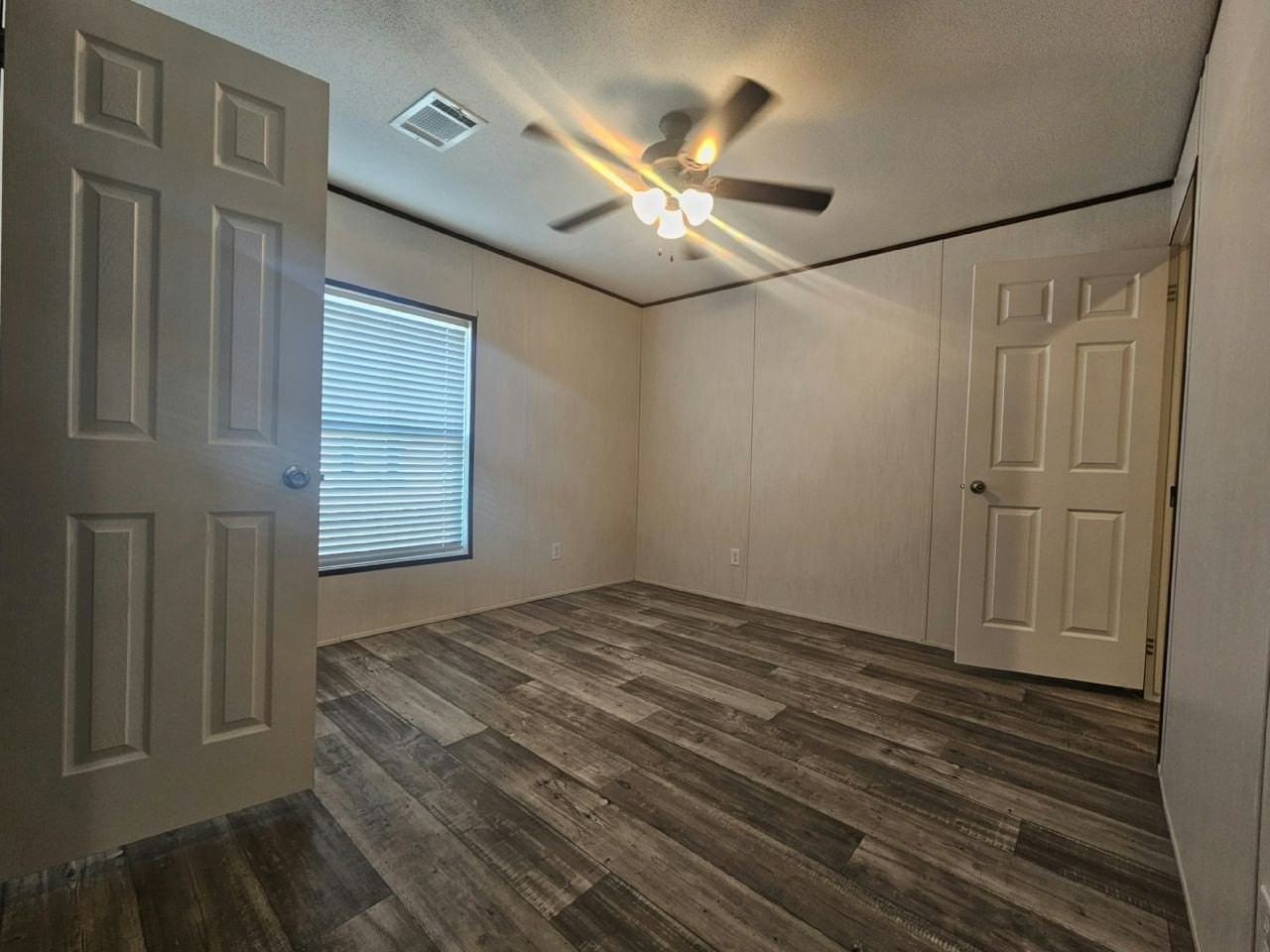 436 Suwanee Dr #2036 - Photo 4 of 8