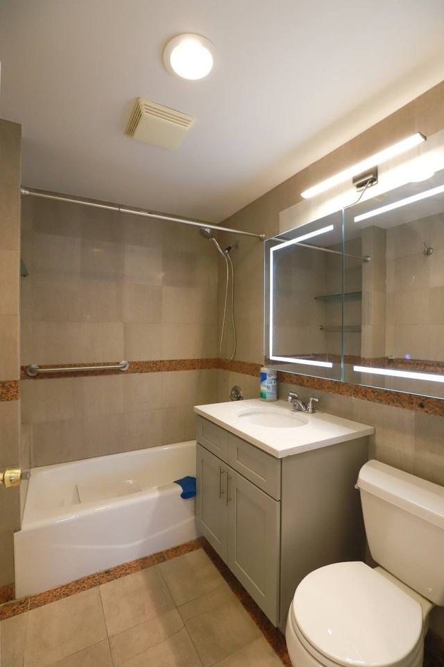 4105 College Point Blvd #5I - Photo 5 of 8