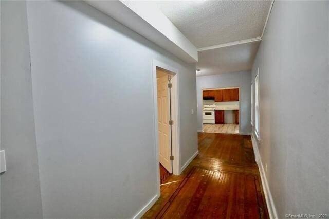 389 Orchard St - Photo 3 of 30