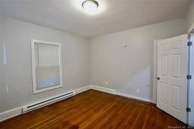 389 Orchard St - Photo 6 of 30