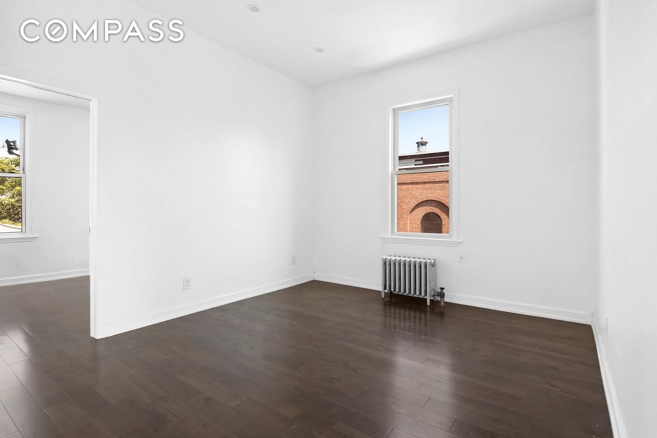 151 Leonard St #4 - Photo 3 of 6