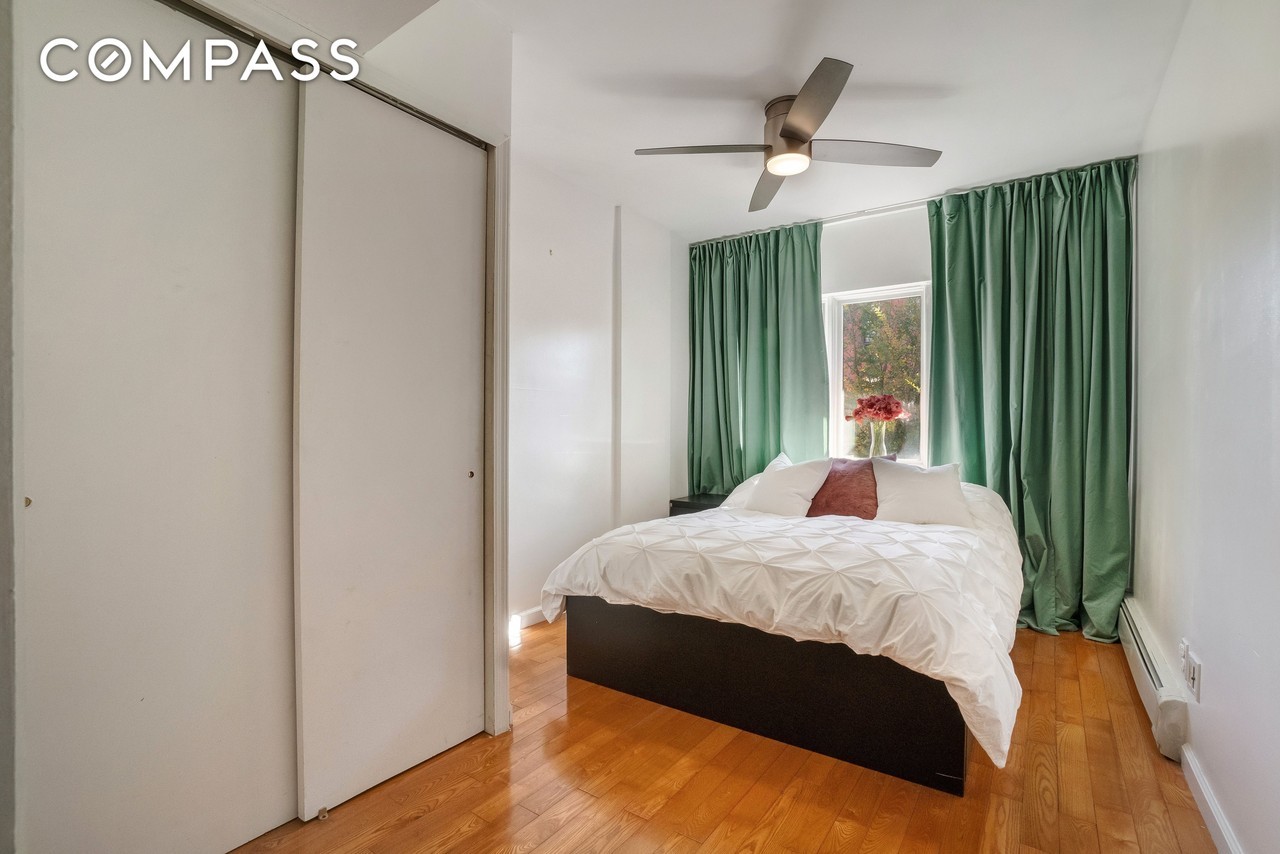 1570 Prospect Pl #3 - Photo 6 of 10