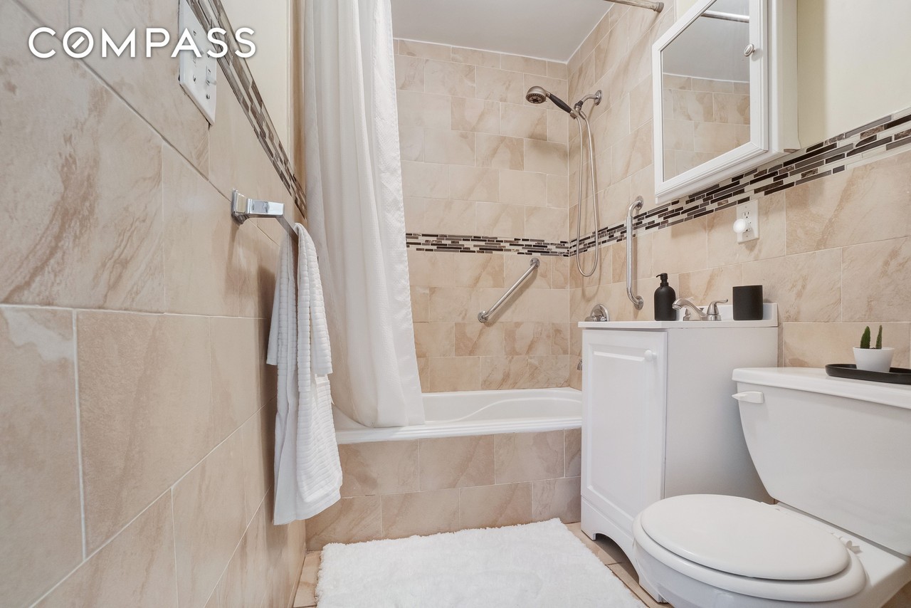 1570 Prospect Pl #3 - Photo 7 of 10