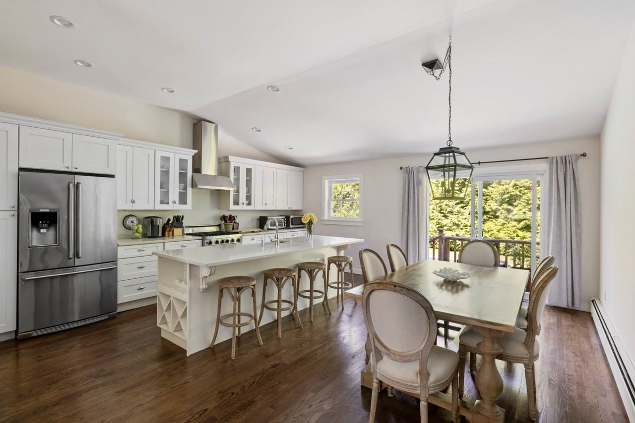 519 N Main St - Photo 5 of 18
