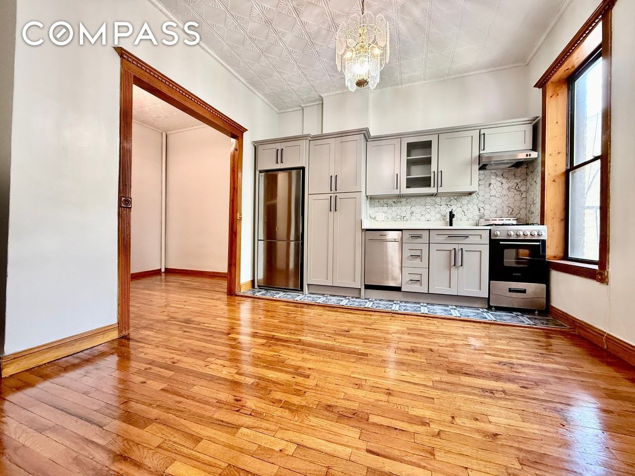 785 Dean St #2R - Photo 2 of 7