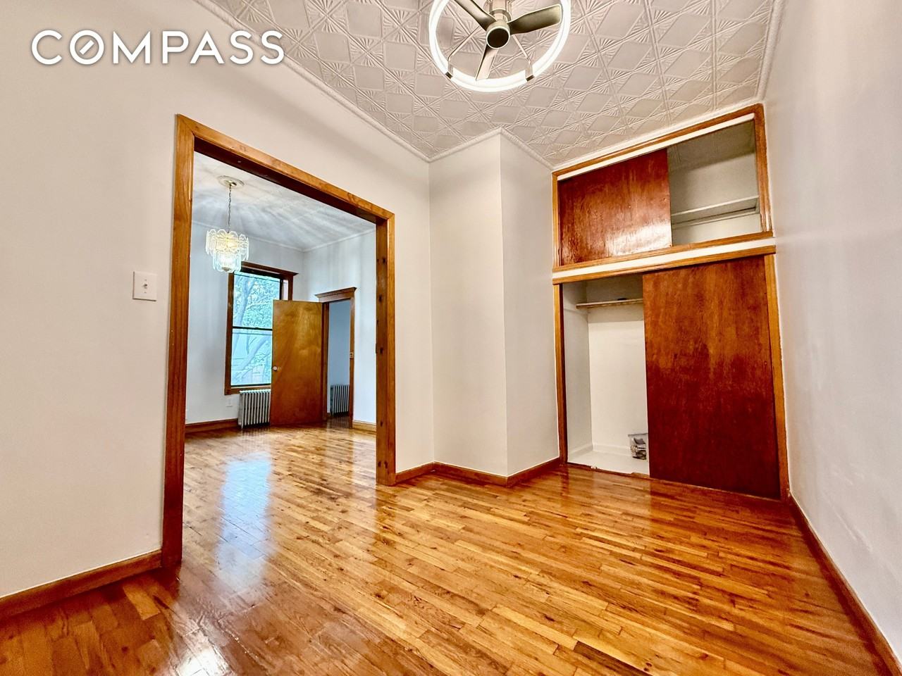 785 Dean St #2R - Photo 3 of 7