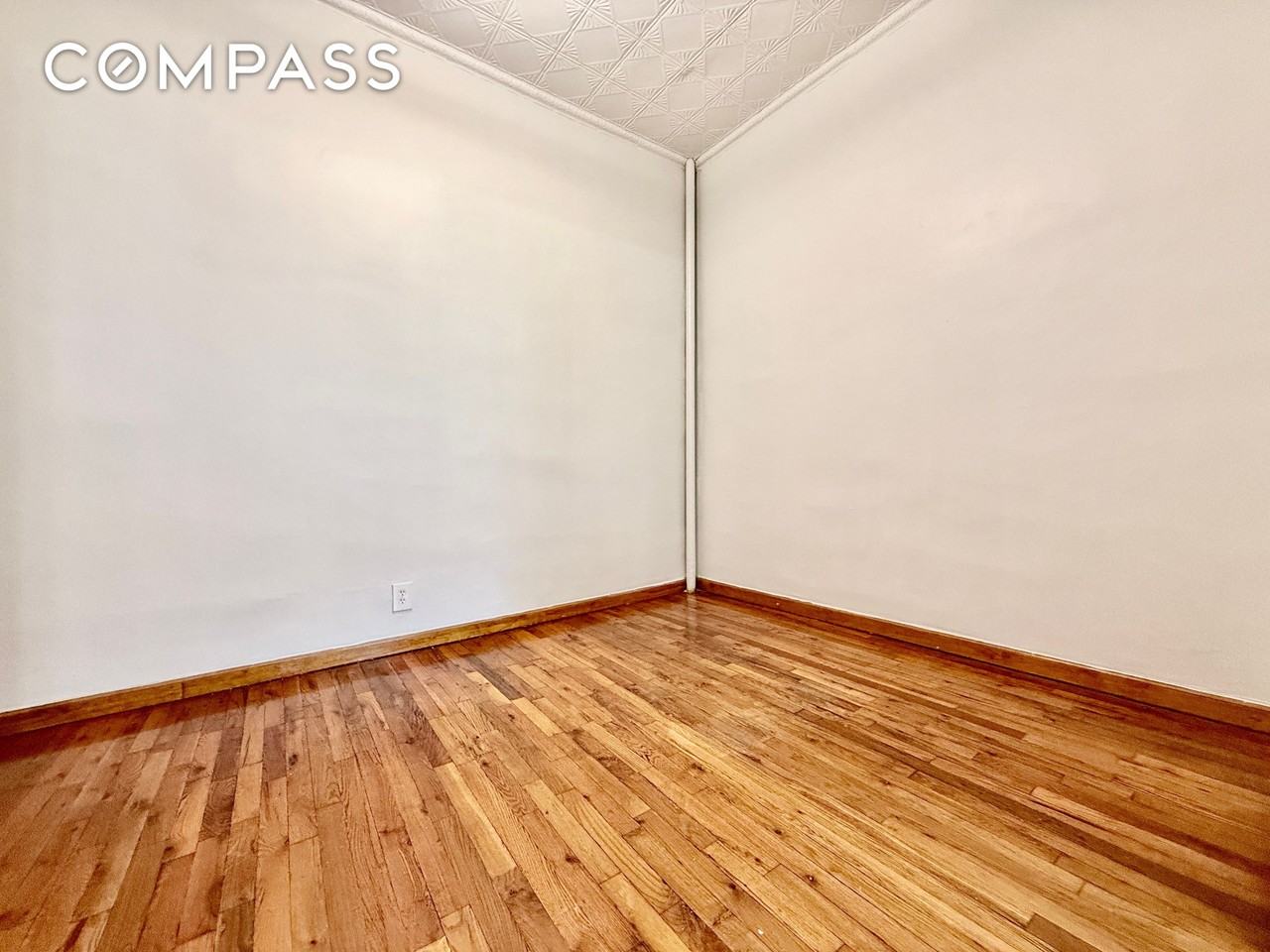 785 Dean St #2R - Photo 5 of 7