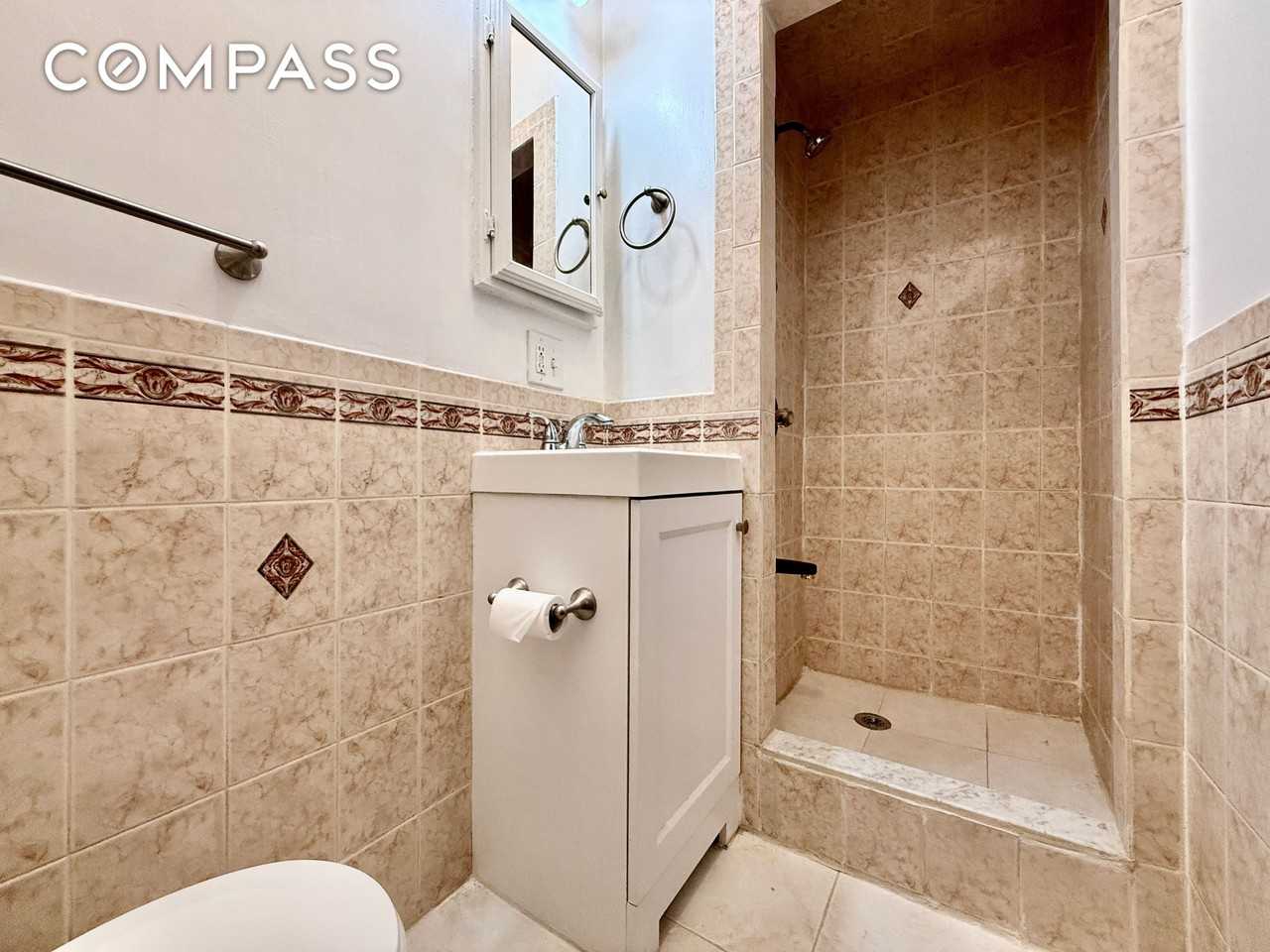 785 Dean St #2R - Photo 7 of 7