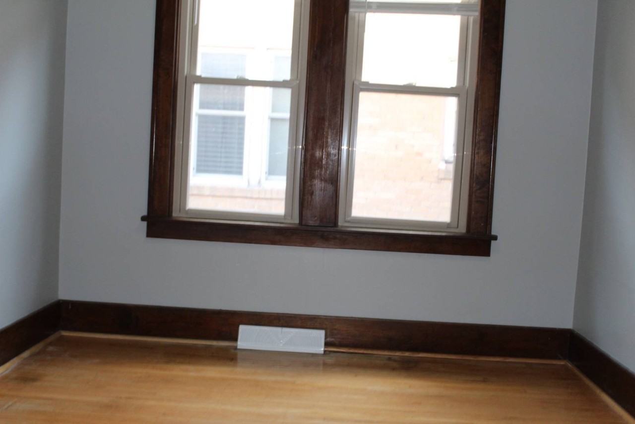 439 7th St - Photo 7 of 13