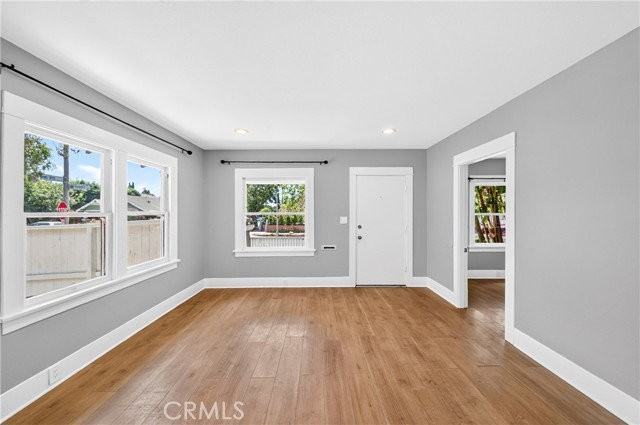 800 Temple Ave - Photo 2 of 5