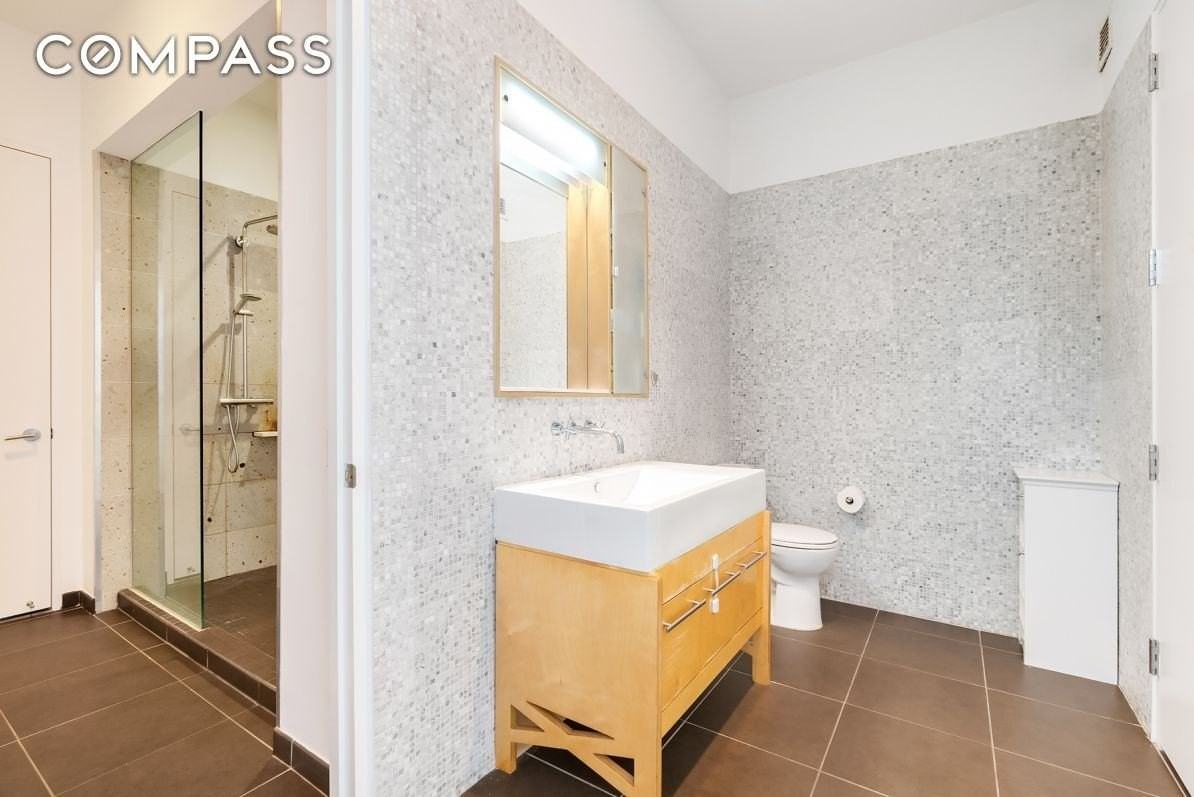 2728 Thomson Ave #421 - Photo 4 of 17